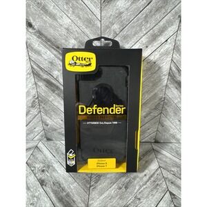 Otterbox Defender Case w/ Holster for iPhone 8 iPhone 7 iPhone SE 2nd Gen Black